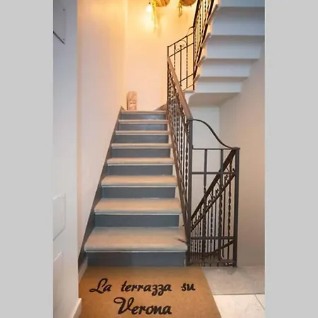 La Terrazza Su דירה